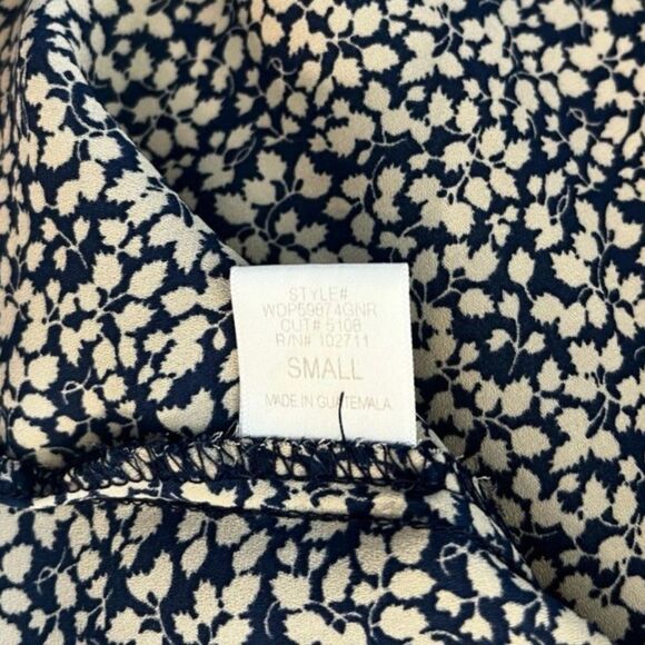 Harlowe & Graham Sleeveless Tunic Blouse Sz S Women’s Navy & Tan Floral Vines - Picture 7 of 14